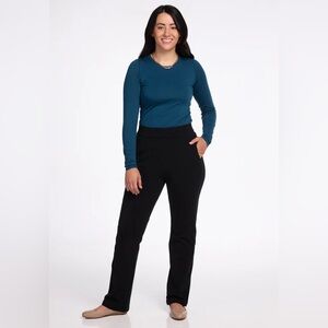 Woolx Emerson Straight Leg Pants in Black